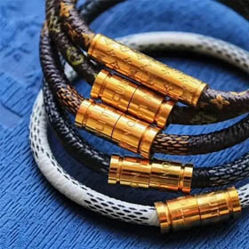 Louis Vuitton LV Magnet Snap Armband-0271  