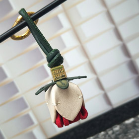 MIUMIU Blume kleine Anhänger Tasche Ornament-3850  